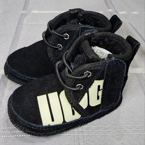 Ugg size 2/3 baby boots